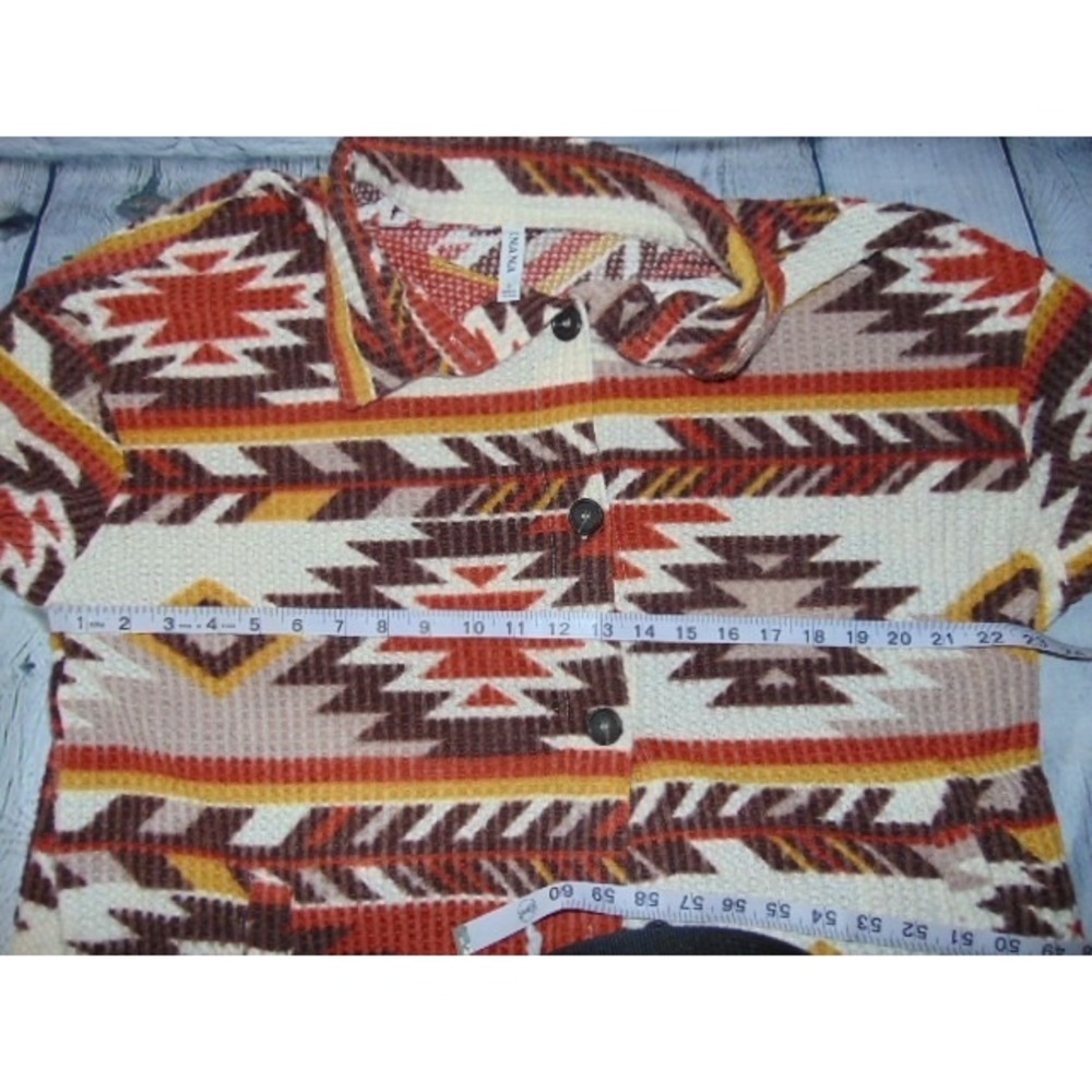 Zenana Western Tribal Native Aztec Soft Button Down Size Large waffle knit - Picture 2 of 6